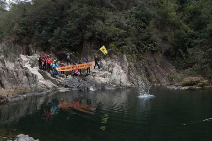探索冷知识,尽在中国画室大全网是哪个?信息比较全的。平台